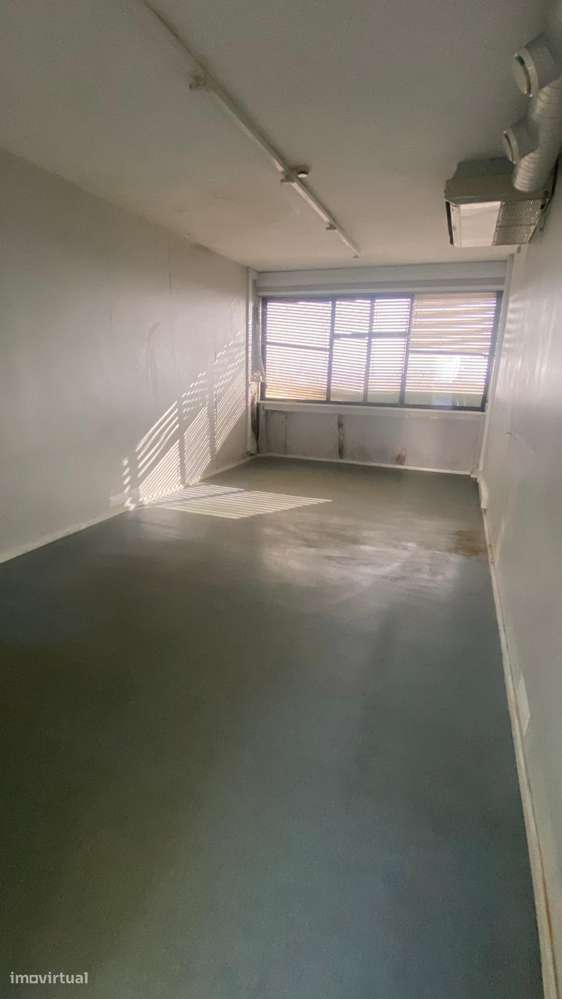 Escritório de 447m², com privilegiada vista, no Centro do Porto-39