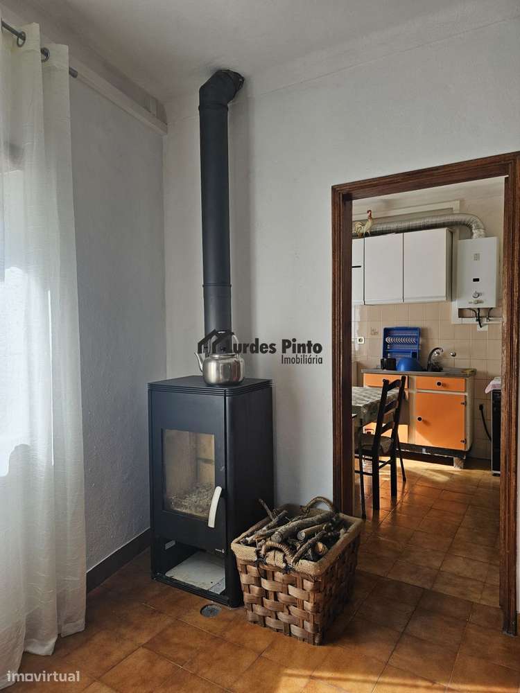 Duas moradias à beira da ribeira-7