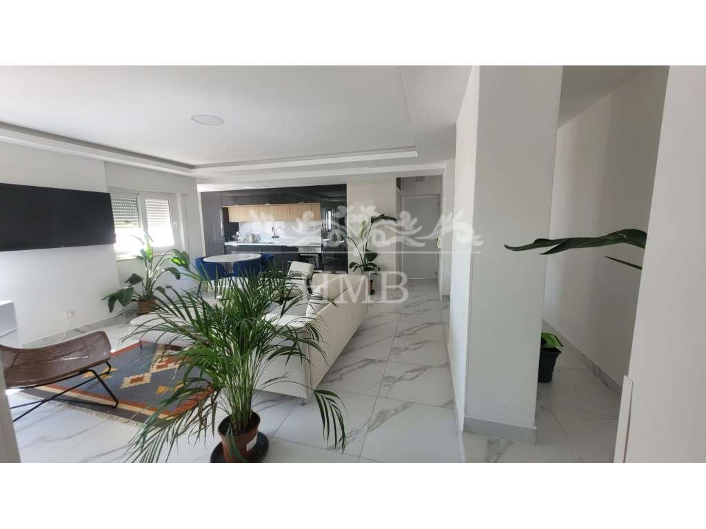 T2 Remodelado, com vista Rio-7