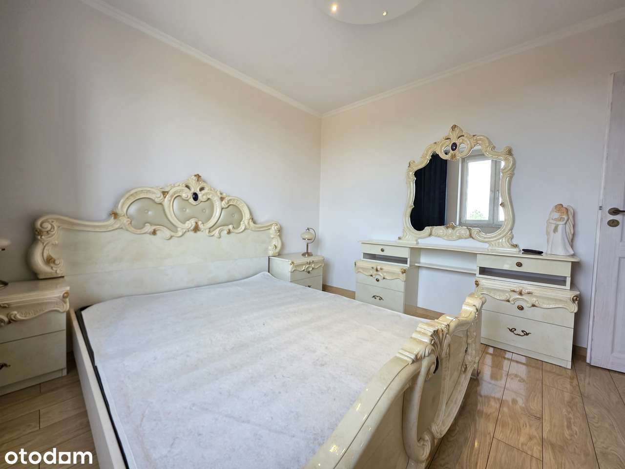 Piękne, przestronne mieszkanie z widokiem na zieleń!!-9