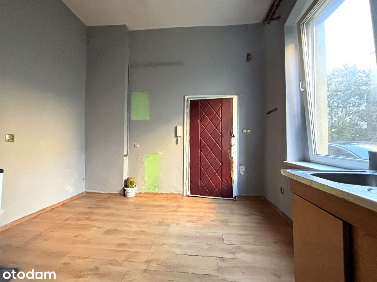 Kawalerka na parterze w KAMIENICY-8