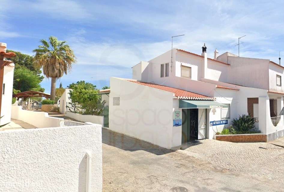 Pêra - Terreno Urbano com 645 m2 - Localização Central-6