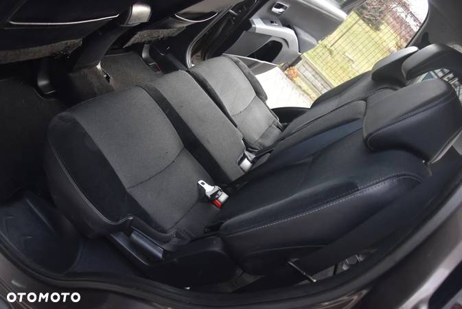 Mitsubishi Outlander 2.0 2WD CVT Invite - 16