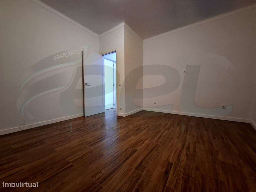 Apartamento T2 c/ terraço-11