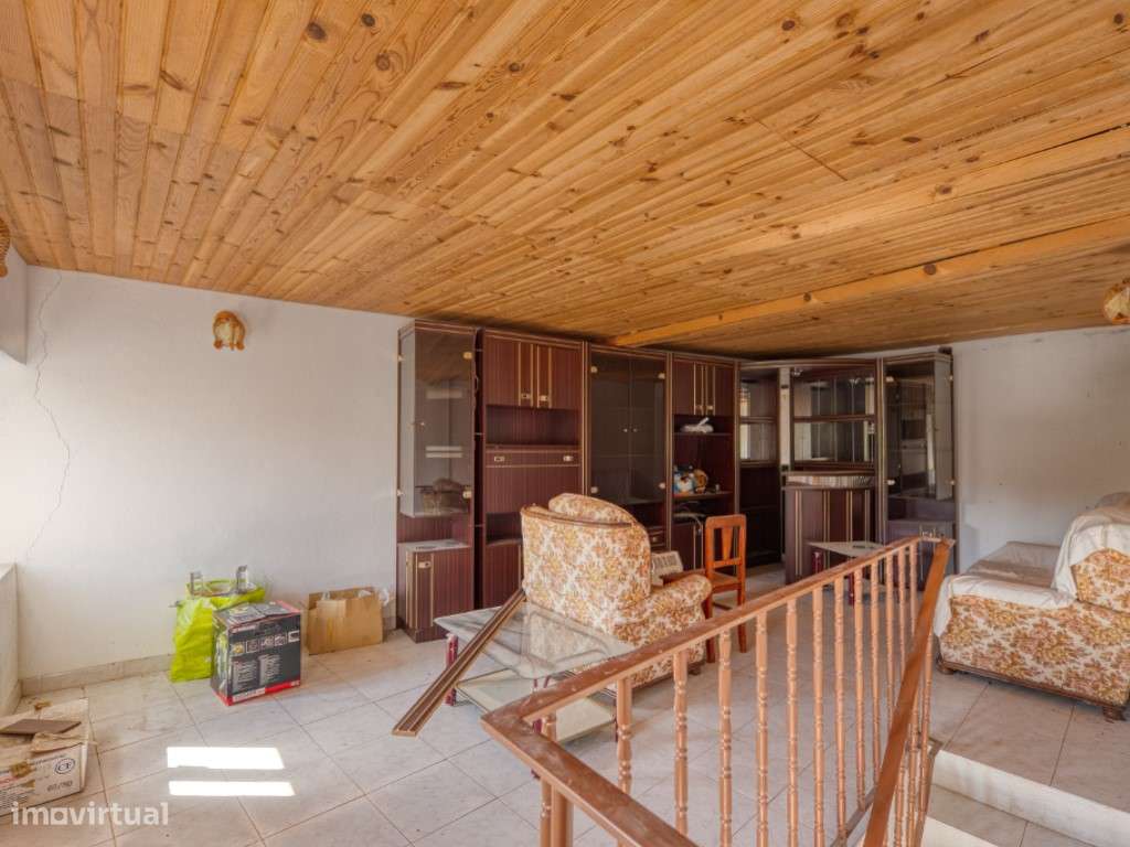 Conjunto de Cinco Imóveis urbanos com Terreno para venda em Caratão...-25