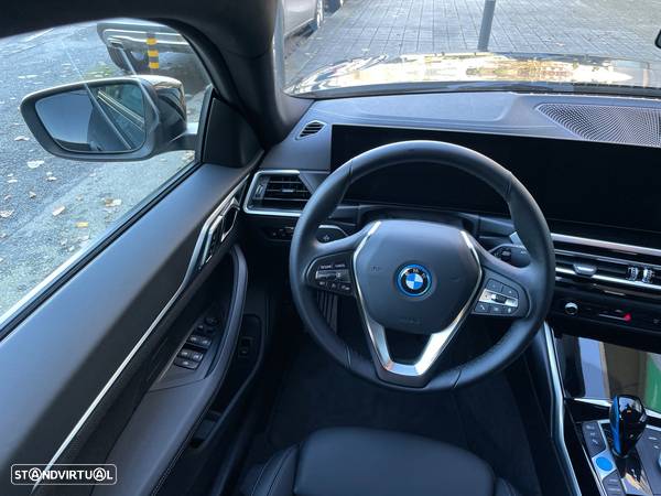 BMW i4 eDrive40 - 16