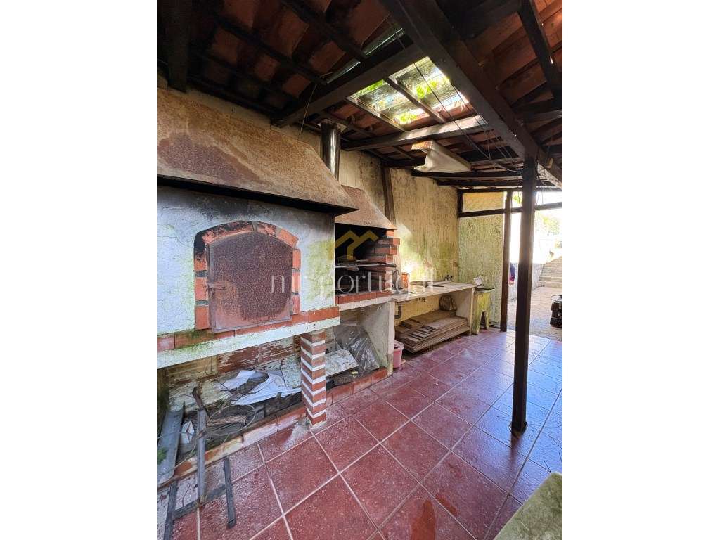 Quintinha em Mafra com 5.375m² | Moradia T2 + Potencial de Construç...-9