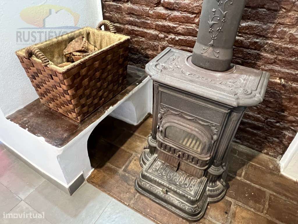 Quinta com 16 ha, com 4 Moradias Unifamiliares, piscina e várias ár...-35