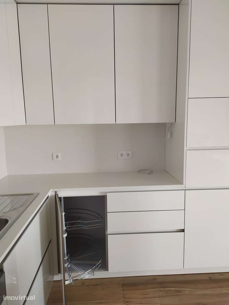 T3 Novo centro S.M.Feira - Grande imagem: 4/5
