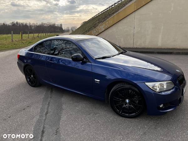 BMW Seria 3 335xi - 30