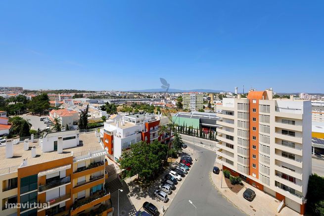 Apartamento com 1 Quarto  na Urbanização Horta da Raminha  em Portimão-10