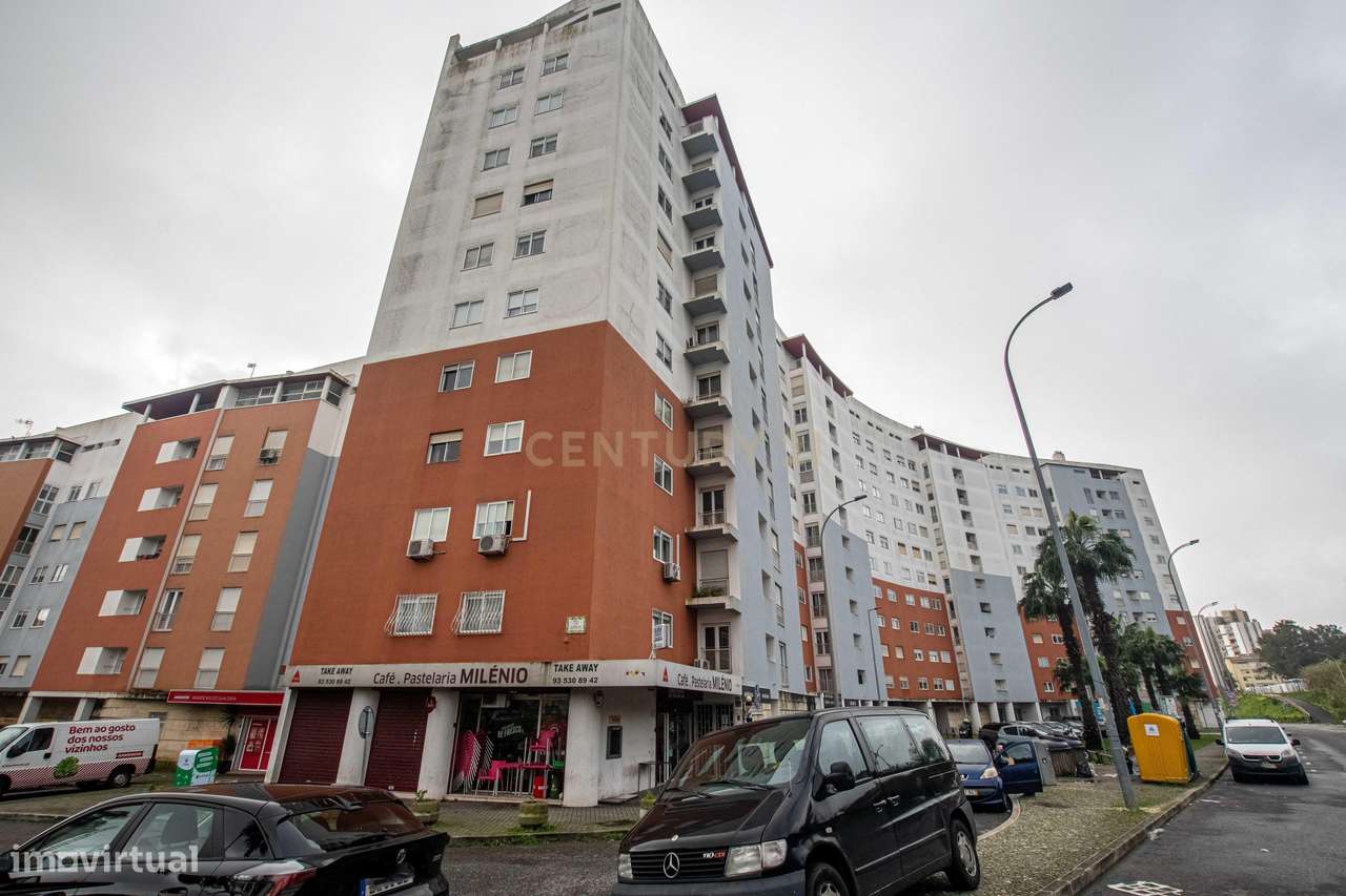 Apartamento T3 em Alfragide, Amadora com Vista Panorâmica - Grande imagem: 3/25