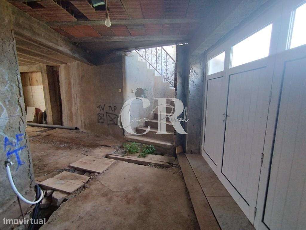 Moradia para restaurar-14