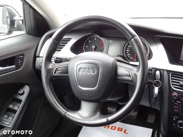 Audi A4 Avant 2.0 TDI DPF quattro Ambiente - 13