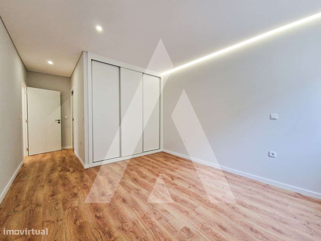 Apartamento T3 totalmente renovado (2 suites, terraços, garagem). - Grande imagem: 2/11