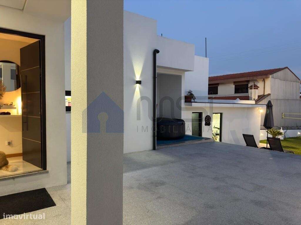 Moradia T3 em Matosinhos — Conforto e Elegância-49