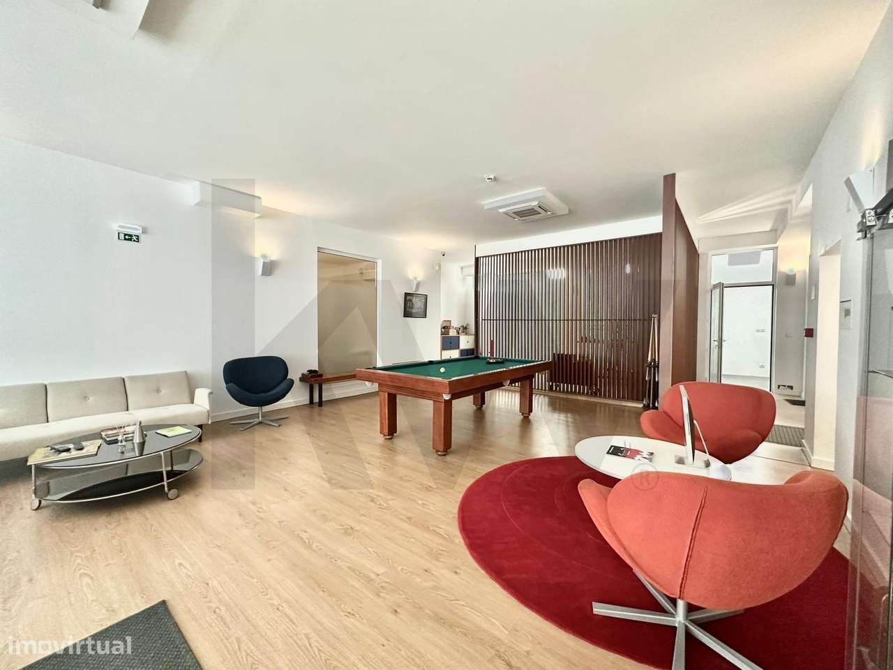 Loja com 455m2 + garagem privativa para 7 carros - Grande imagem: 5/37