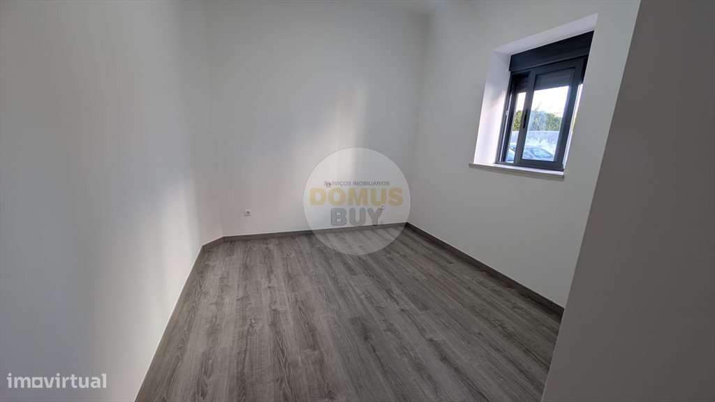 MORADIA TÉRREA T3 A ESTREAR | 2WCS  - BAIXA DA BANHEIRA - Grande imagem: 4/16