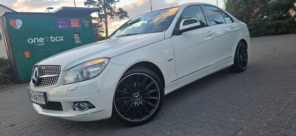 Mercedes-Benz C W204 180 BlueEFFICIENCY 7G-TRONIC Avantgarde 2008