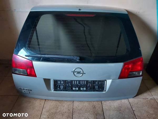 Opel Vectra C kombi po lifcie  - tylna klapa - 1