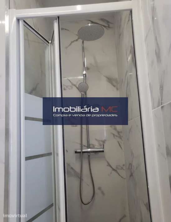 Apartamento T2 Remodelado junto a Loja do Cidadão do Porto-13