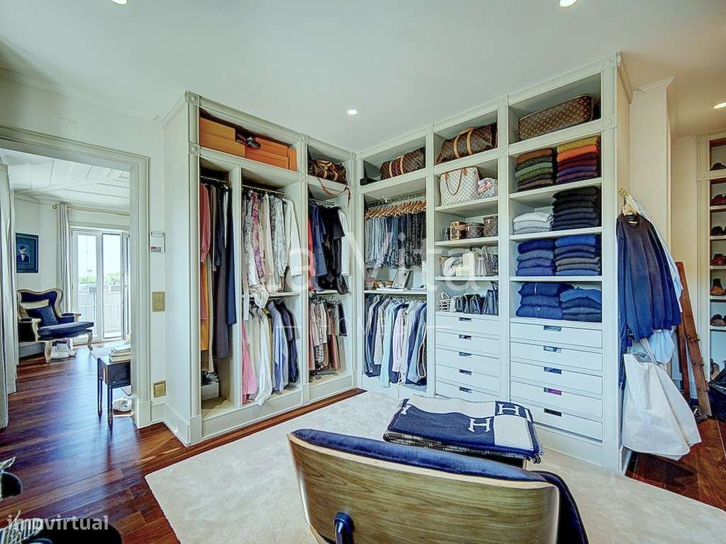 Apartamento T4 Duplex, em condomínio exclusivo no centro do Estoril.-21