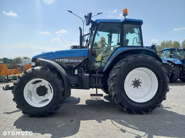 New Holland TM 135 - 2