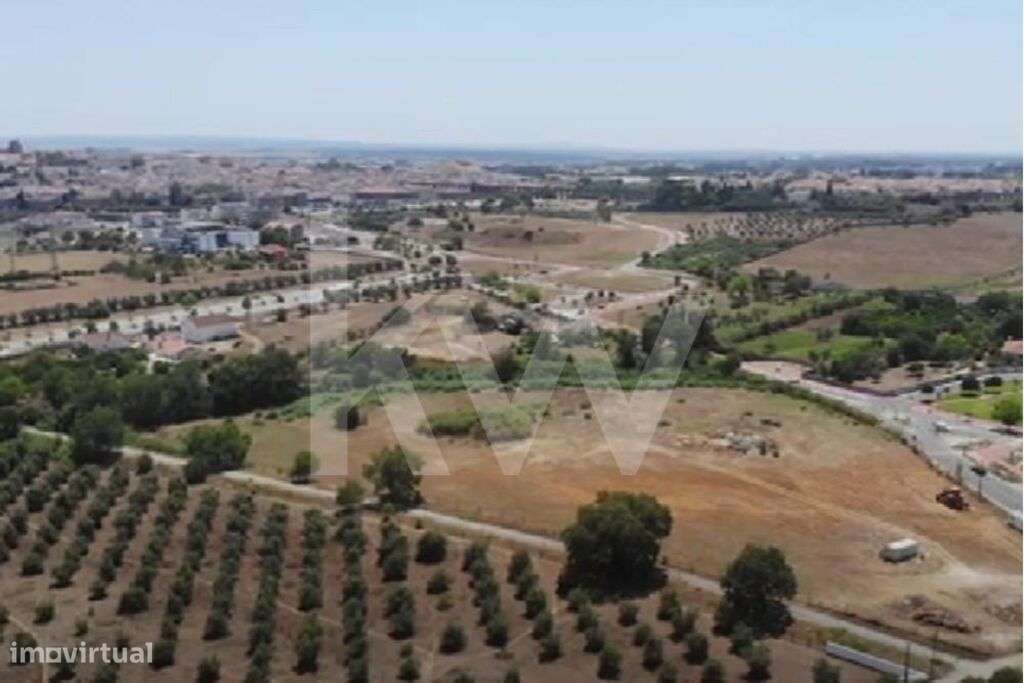 Terreno com 2,7 hectares em Évora - Loteamento aprovado - Grande imagem: 4/9