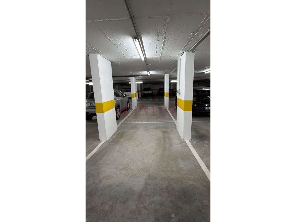 T1 TÉRREO COM PENÍNSULA, PISCINA NA COBERTURA E GARAGEM NO ORIZON S...-24