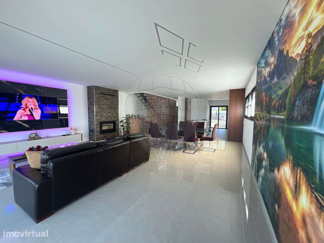 Moradia T4 para venda-16