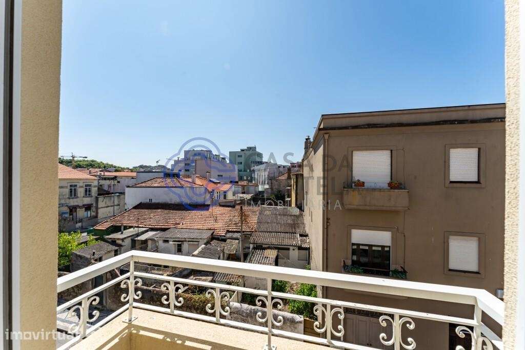 Excelente T2 Duplex próximo às praias de Matosinhos - Grande imagem: 5/26