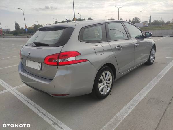 Peugeot 308 1.2 PureTech Allure S&S - 8