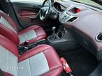 Ford Fiesta 1.6 TDCi DPF Ghia - 10