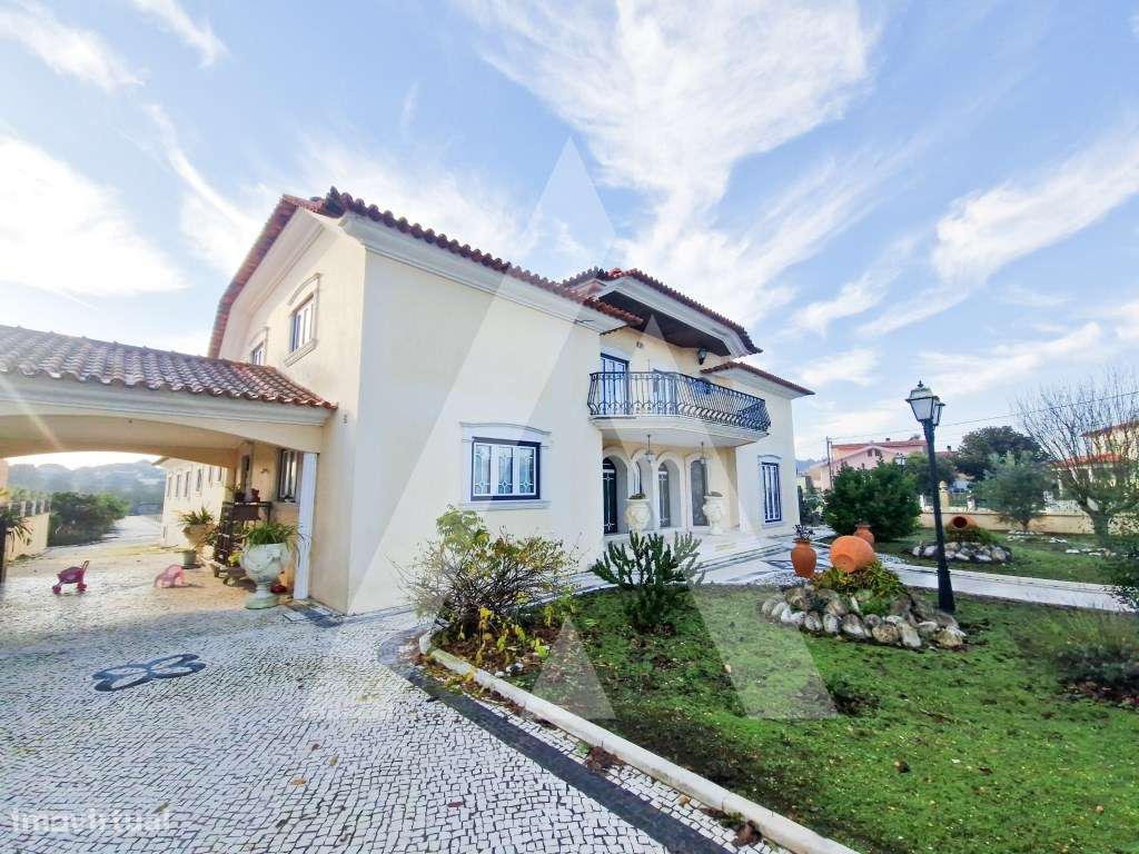 Moradia T5 de Arquitetura Tradicional com Piscina e Terreno de 4.07... - Grande imagem: 3/28