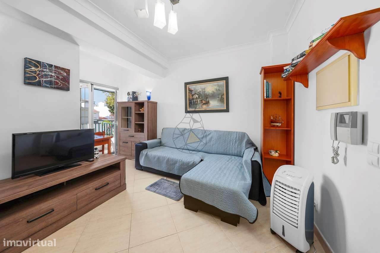 T1 MOBILADO E EQUIPADO COM GARAGEM  NO CENTRO DE ALVOR - Grande imagem: 5/37