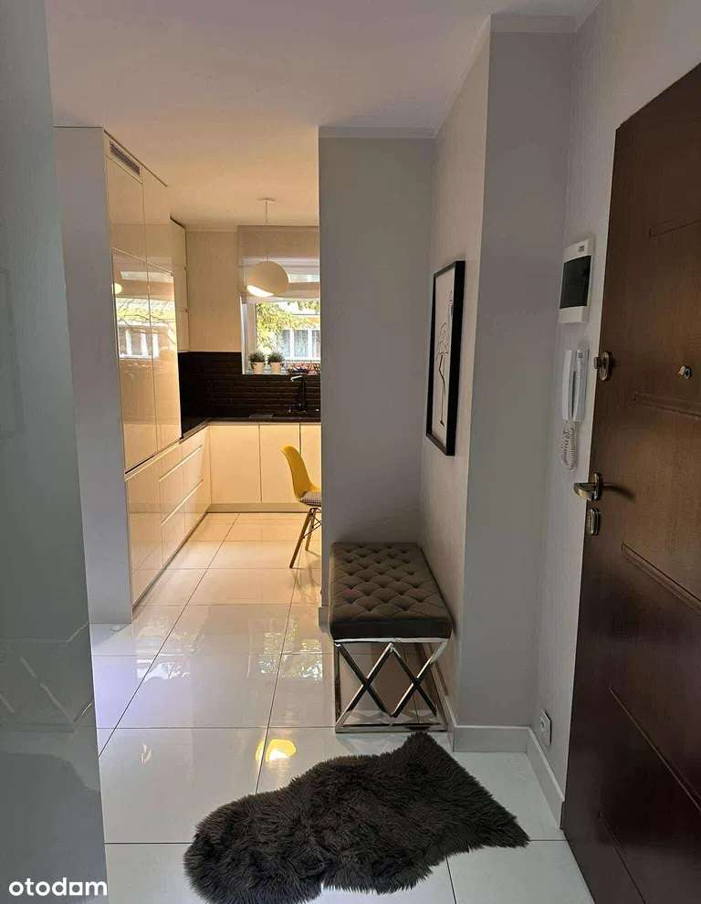 Mieszkanie o pow. 64.60m2, balkon, parter, umeblowane, ul. Lipowa-0