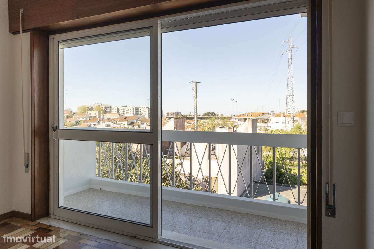 APARTAMENTO T2 TOTALMENTE RENOVADO– Primeira Utilização - Grande imagem: 5/26