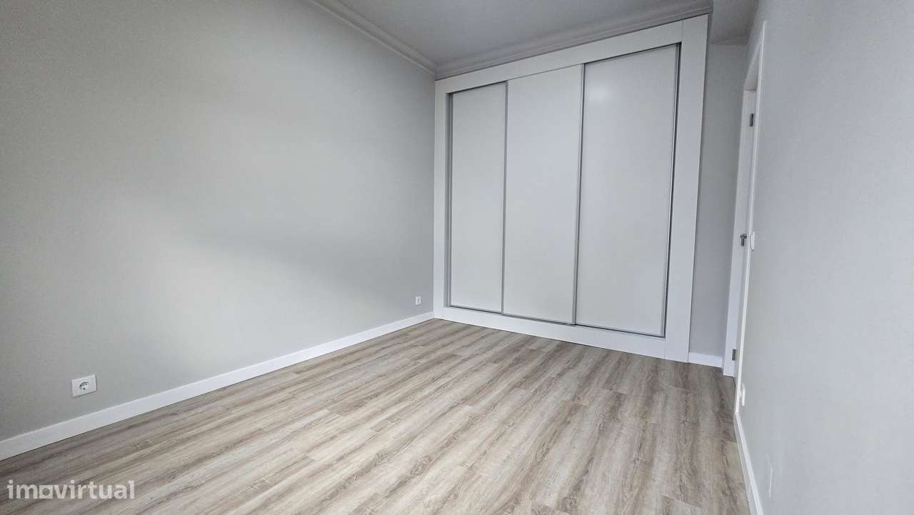 T2 Remodelado no Coração de Setúbal – Onde a Vida Tem Mais Cor-20