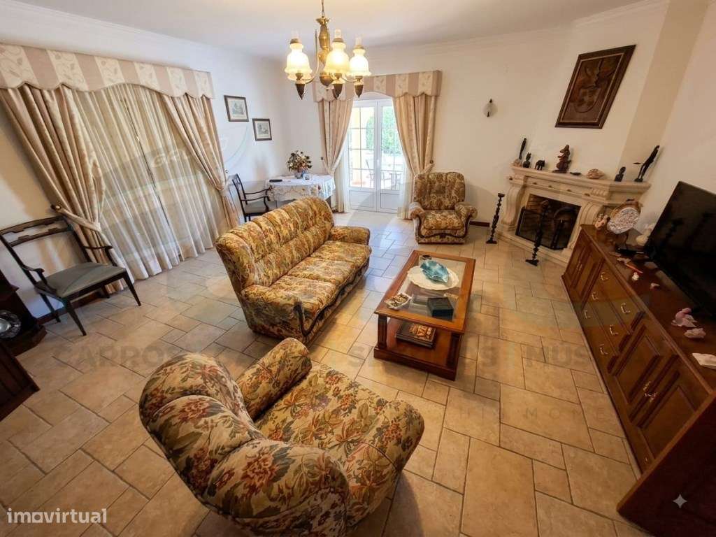 Moradia T5 Azoia de Baixo Santarém-8
