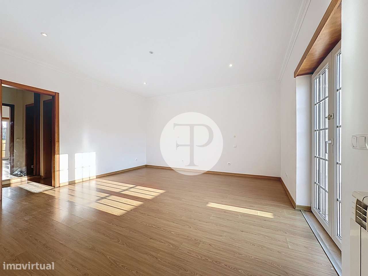 Moradia T5 com piscina no Nadadouro | 408 m² | Lote de 809 m²-28