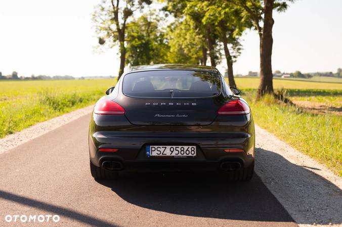 Porsche Panamera Turbo Executive - 8