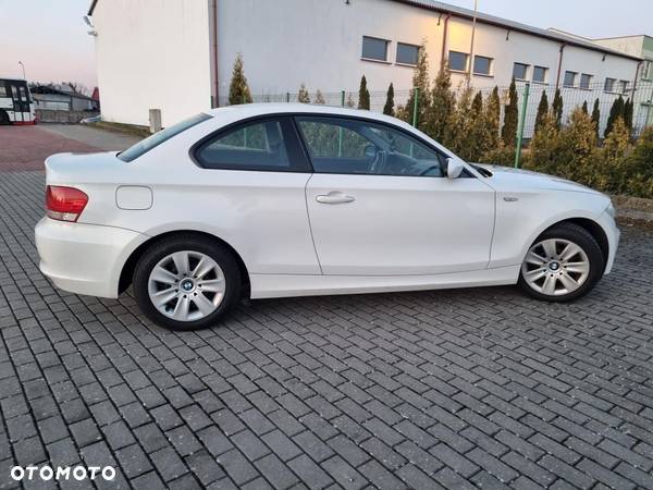 BMW Seria 1 120d Coupe - 24