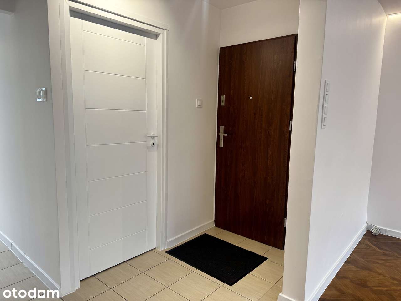 -os. Przyjaźni-2/3 pok-po remoncie-parter--5