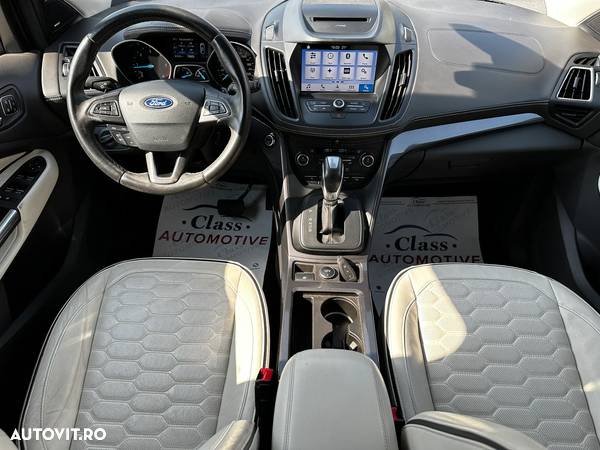 Ford Kuga 2.0 TDCi 4WD Powershift Vignale - 4