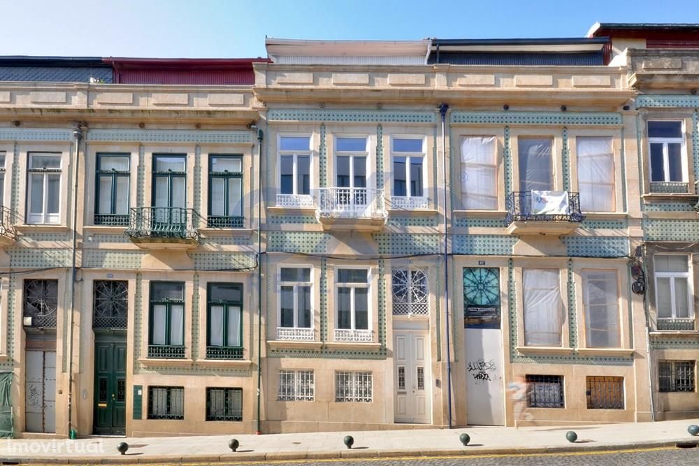 Prédio Histórico Reabilitado - Cedofeita - Porto - Habitação Permanent