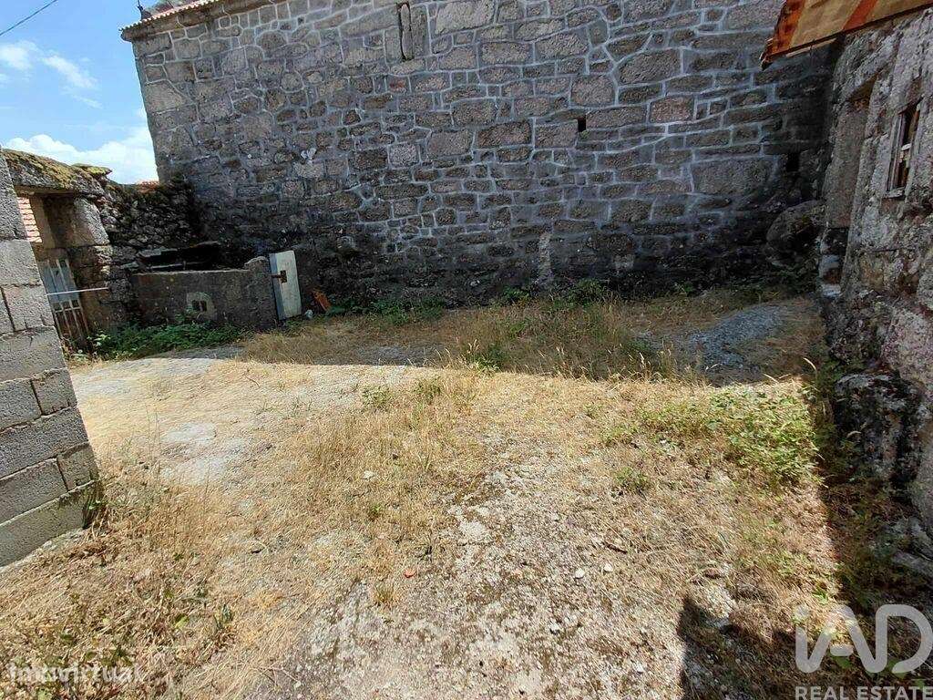Casa / Villa em Castro Laboreiro e Lamas de Mouro de 201,00 m2 - Grande imagem: 3/24