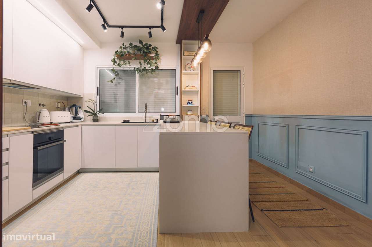 Moradia T2+1 Renovada a 100m do Mar – São Roque-21