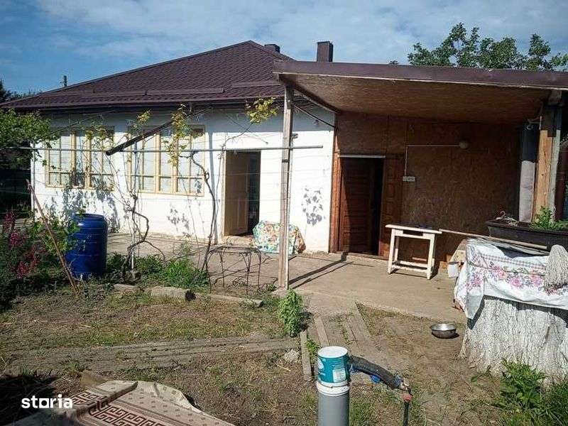 Casa si teren in localitatea Iazu, jud Ialomita - Imagine principală: 4/7