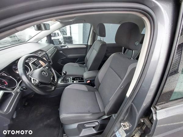 Volkswagen Touran 1.6 TDI BMT Comfortline - 11