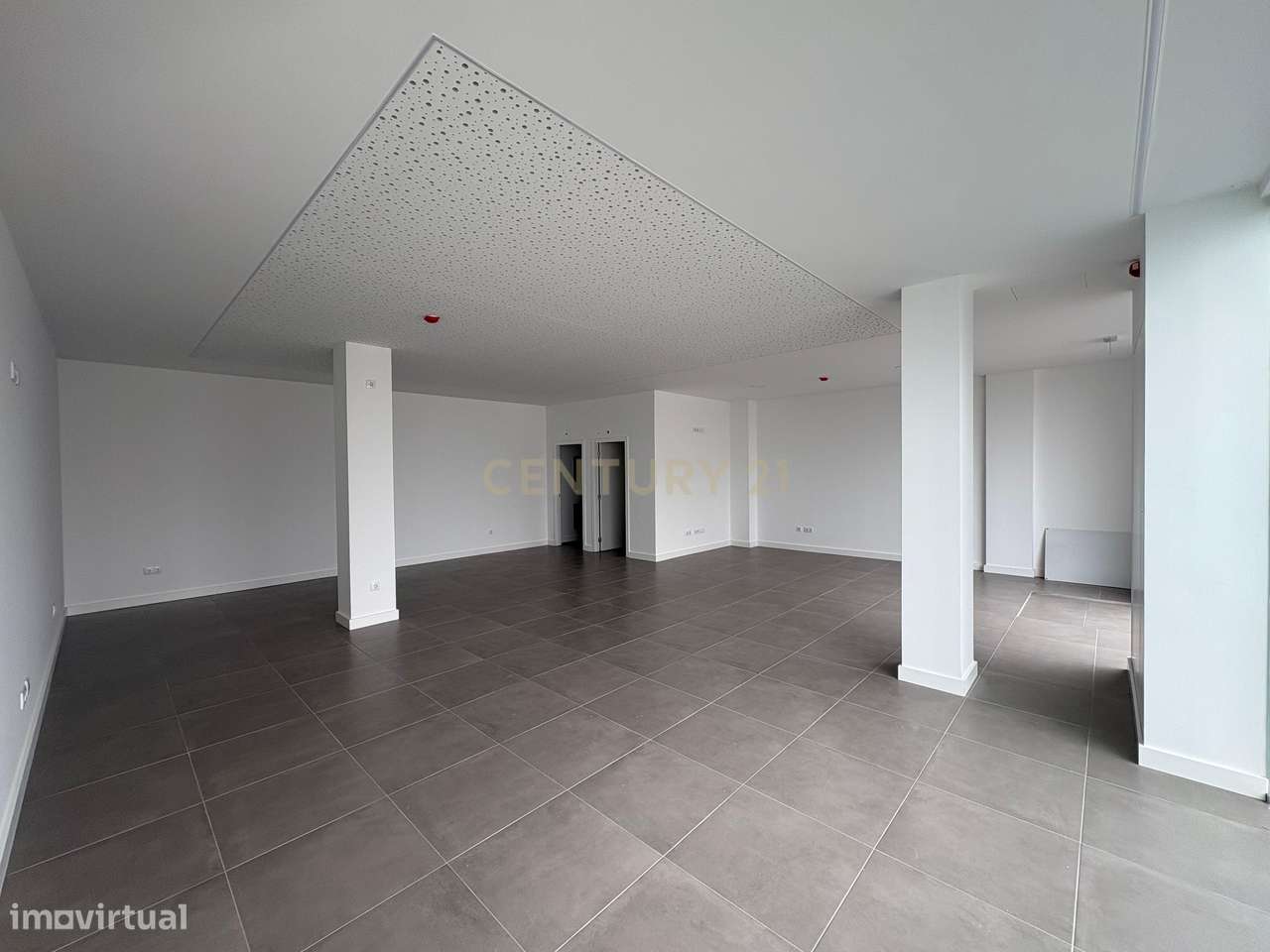 LOJA "NOVA" NO CENTRO DE S. PEDRO DA CADEIRA - Grande imagem: 5/11